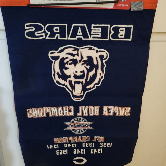 Chicago Bears 24" x 38" Wool NFL Dynasty Banner - Picture 6 of 6
